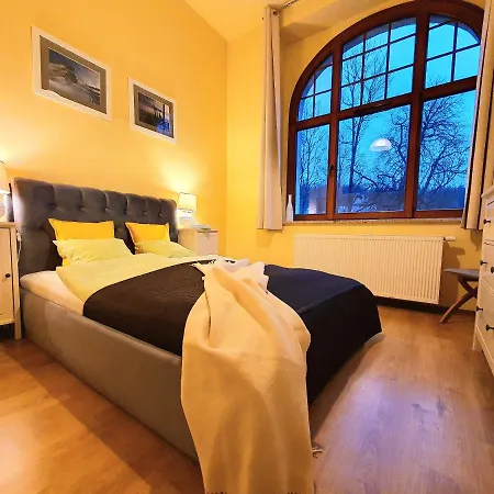 Jozefina Apartament's Blisko Centrum شقة شكلارسكا بوريبا