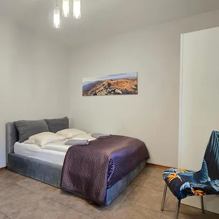 Jozefina Apartament's Blisko Centrum شقة شكلارسكا بوريبا