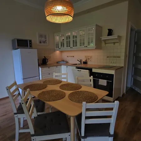 Jozefina Apartament's Z Dotepem Do Mini * شكلارسكا بوريبا