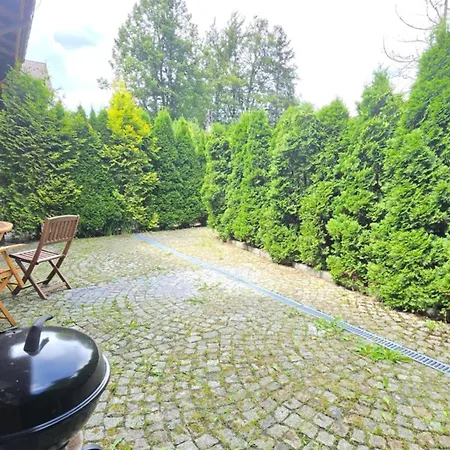 شقة Jozefina Apartament's Blisko Centrum شكلارسكا بوريبا